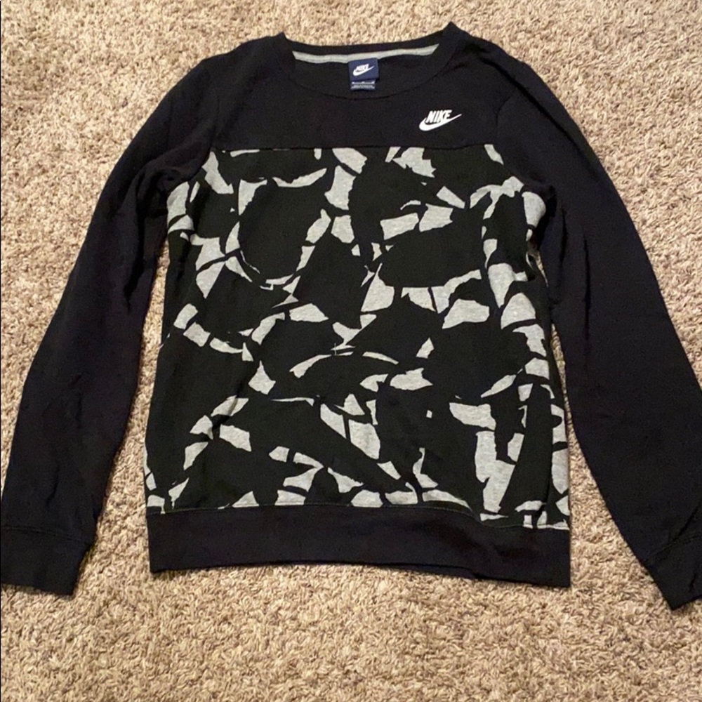 Women’s Nike Sweatshirt M